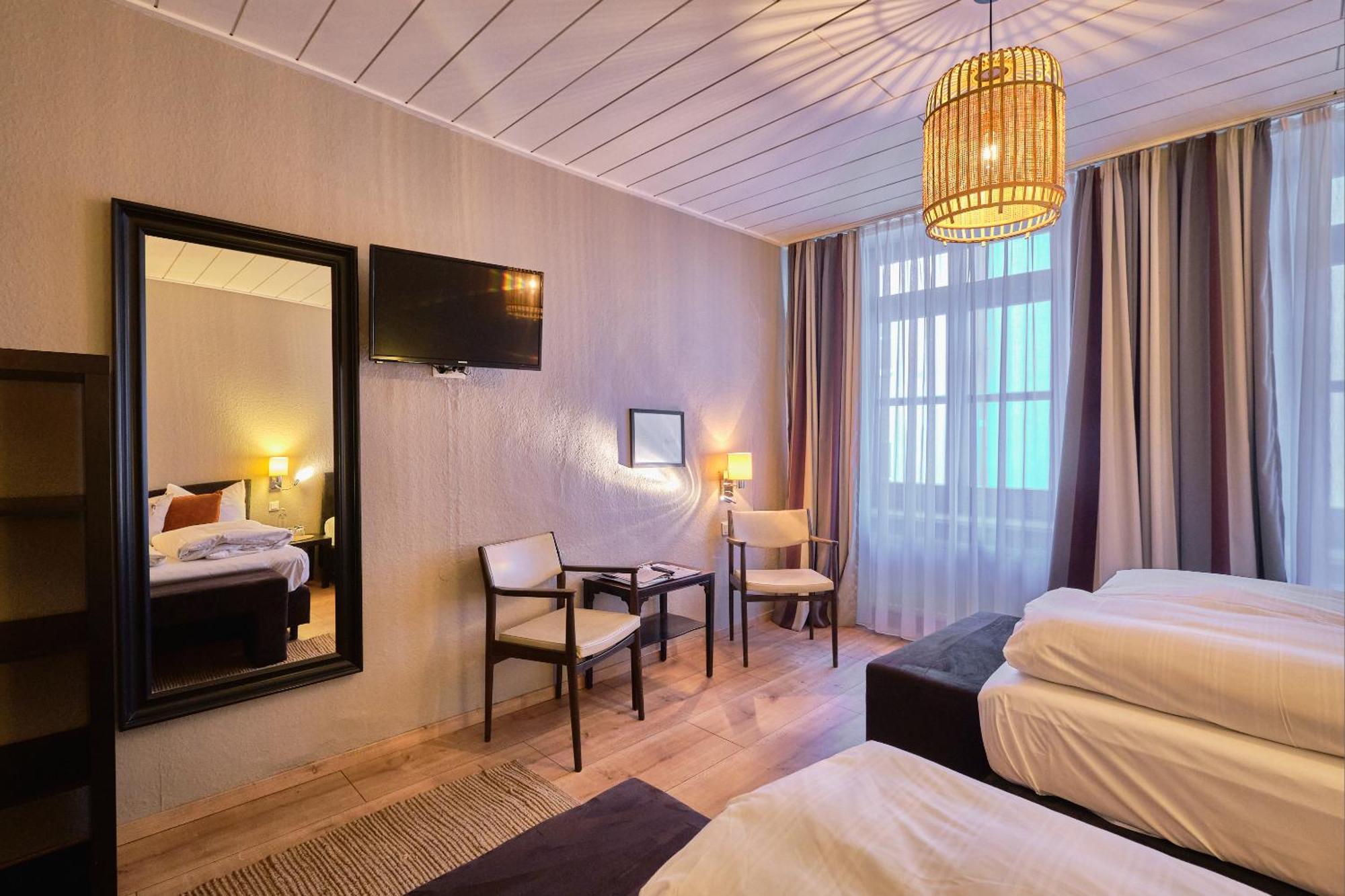 Hotel Roter Hahn ريغنسبورغ المظهر الخارجي الصورة