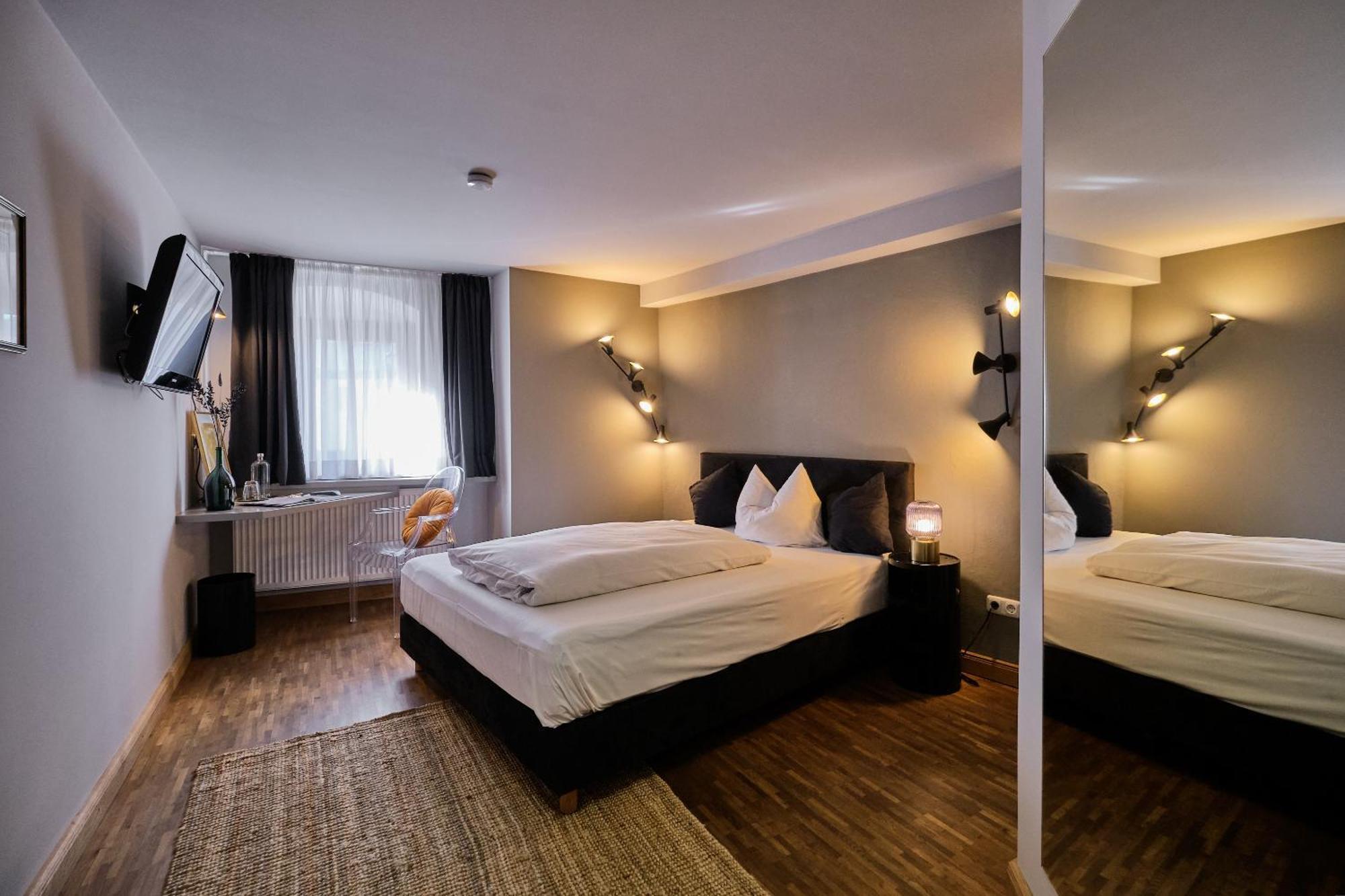Hotel Roter Hahn ريغنسبورغ المظهر الخارجي الصورة