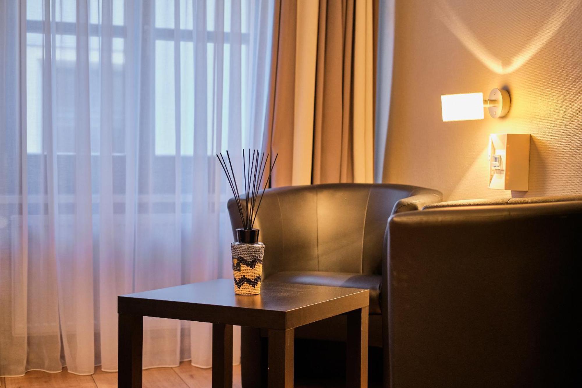 Hotel Roter Hahn ريغنسبورغ المظهر الخارجي الصورة