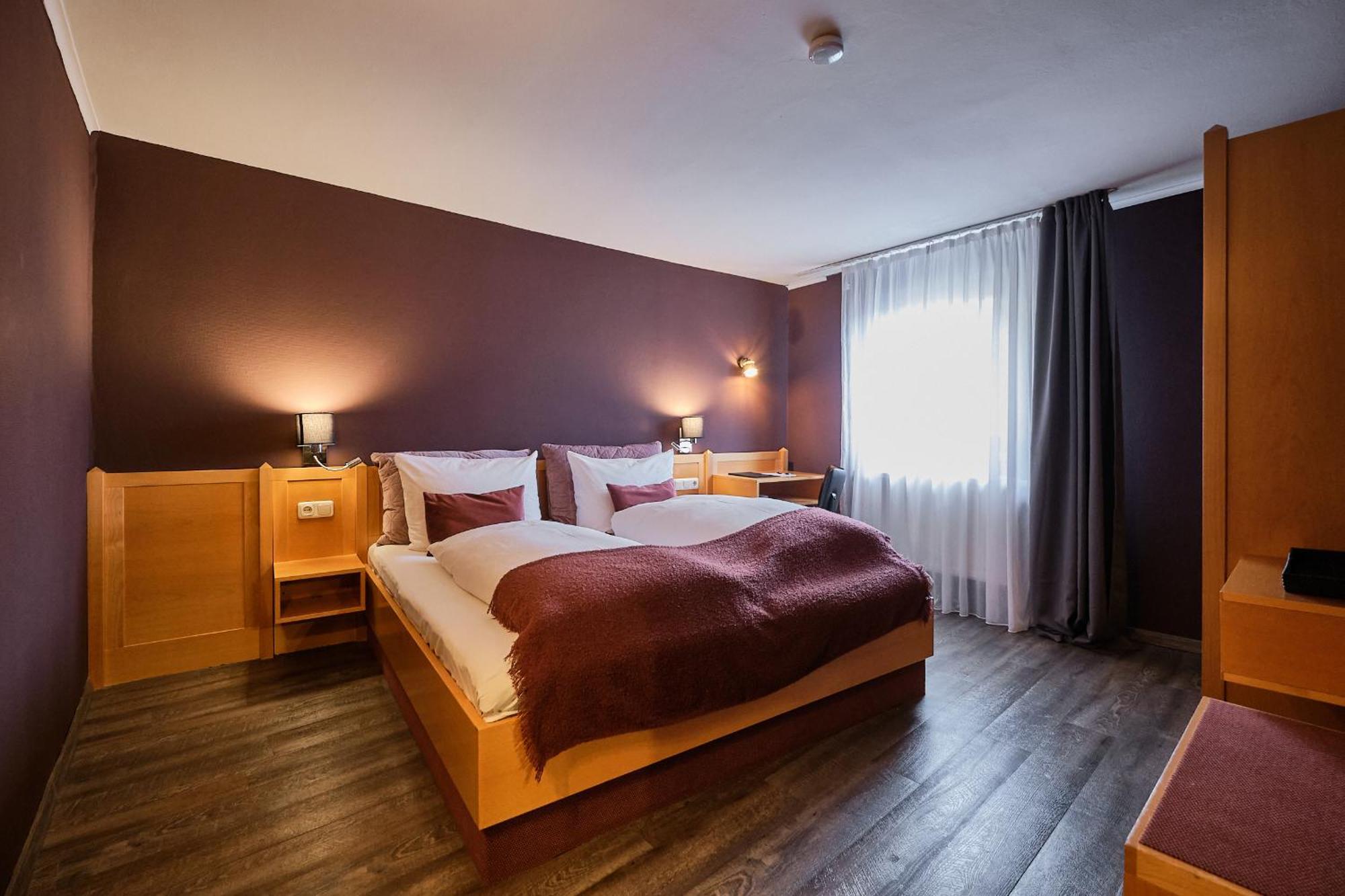 Hotel Roter Hahn ريغنسبورغ المظهر الخارجي الصورة