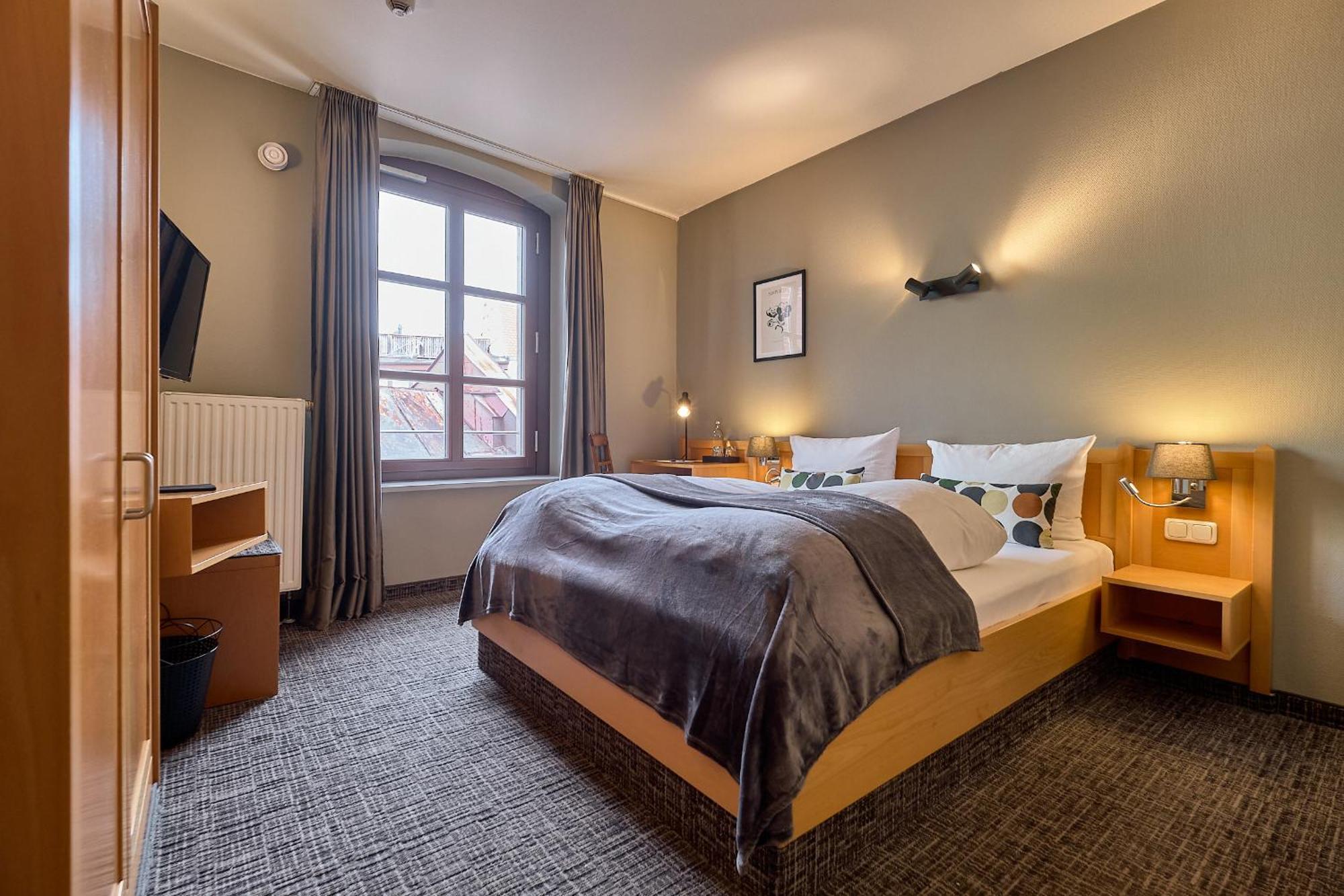 Hotel Roter Hahn ريغنسبورغ المظهر الخارجي الصورة