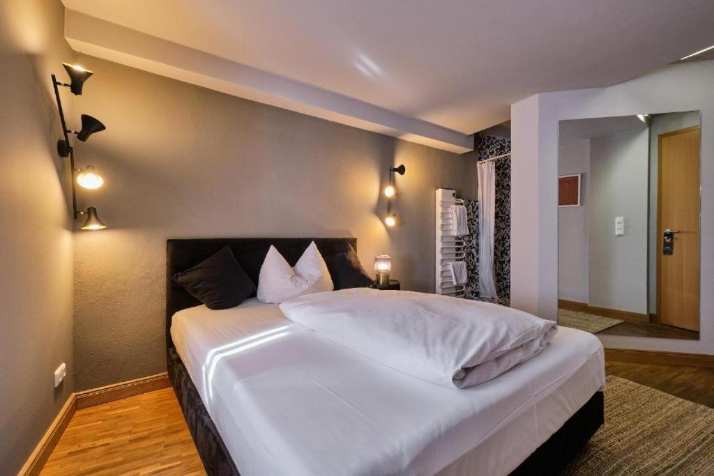 Hotel Roter Hahn ريغنسبورغ المظهر الخارجي الصورة